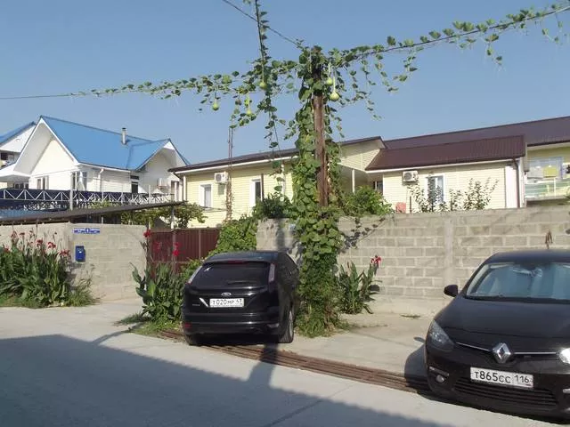 . Гостевой дом «Квартирки у моря» (кухня в номере). Вардане