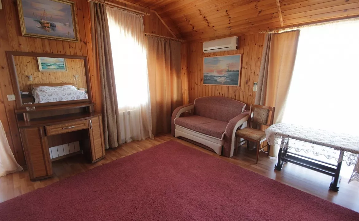 Студия. Гостиница "Аврора". Лазаревское