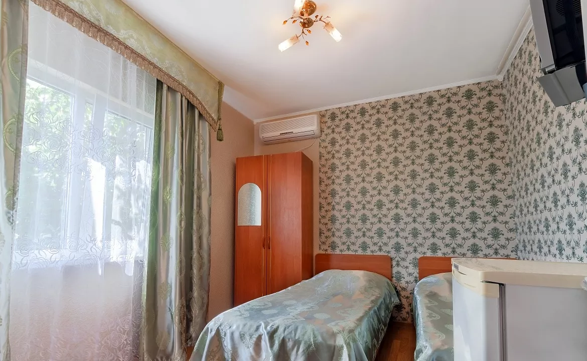 2-х местный номер «стандарт» с односпальными кроватями. Гостевой дом "Виолетта". Сочи