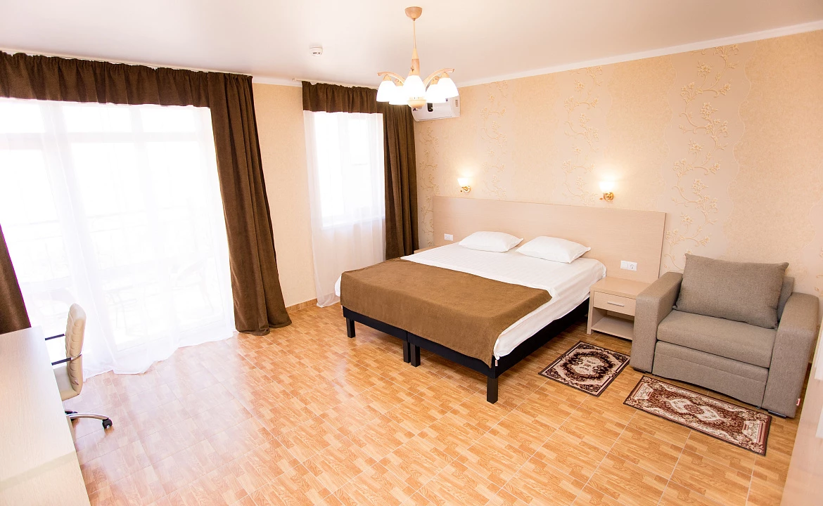 5-ти местный «Люкс» с видом на море. Отель "Alfa Summer". Анапа