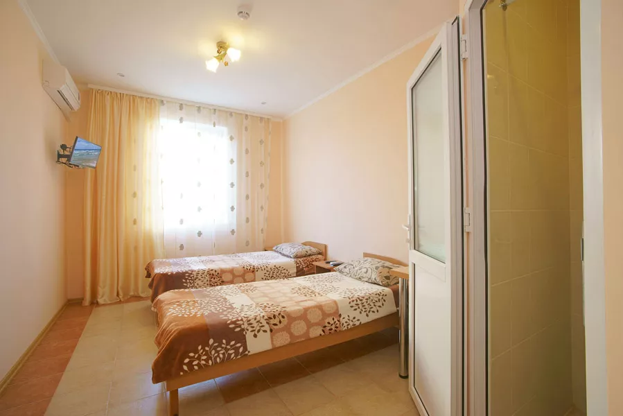 2-МЕСТНЫЙ НОМЕР. Гостевой дом БУМЕРАНГ. Саки 2-МЕСТНЫЙ НОМЕР. Гостевой дом БУМЕРАНГ. Саки