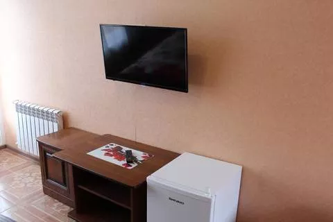 Улучшенный 3-х местный с балконом. Гостевой дом "Аида". Адлер Улучшенный 3-х местный с балконом. Гостевой дом "Аида". Адлер