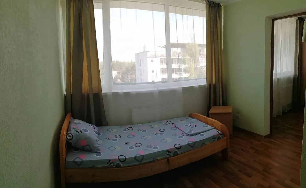 Трехместный двухкомнатный стандарт. Гостиница Магас. Заозерное