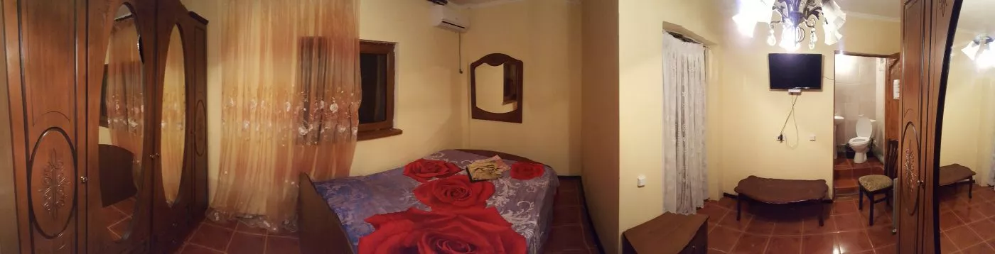 . Гостевой дом У Ирины. Пицунда