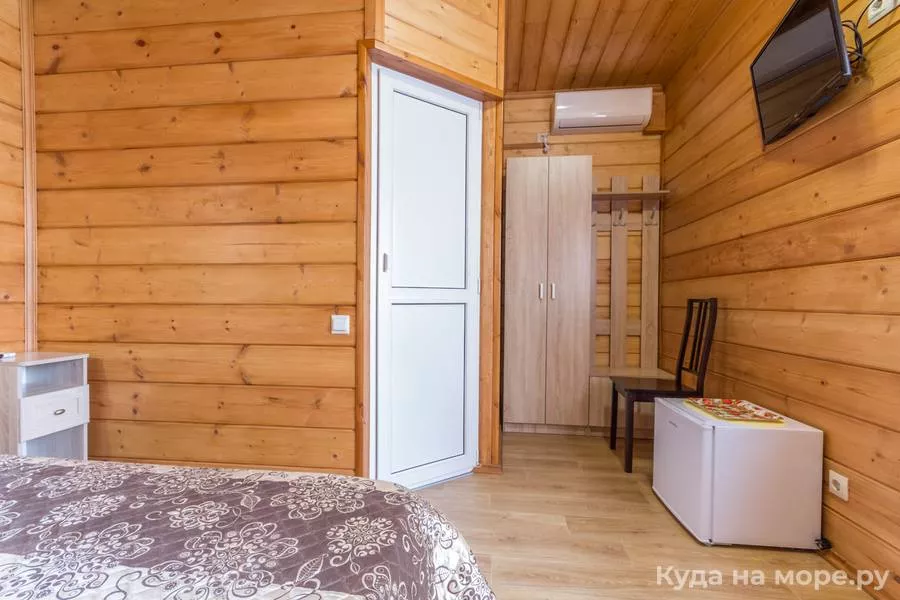 Двухместный номер. Гостевой дом "Алфавит". Адлер Двухместный номер. Гостевой дом "Алфавит". Адлер