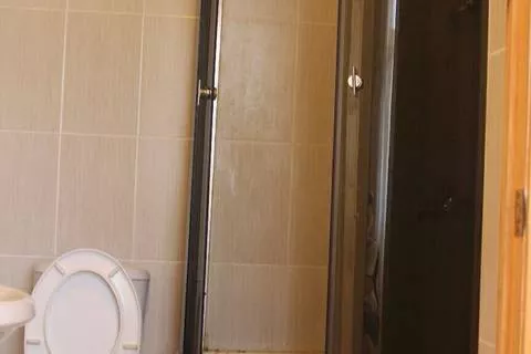 Семейный 2-х комнатный номер. Отель "Кипарис". Пицунда