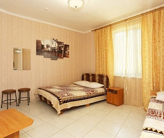 2-х комн. 5-ти местн. номер с удобств..  Частный отель Экватор. 