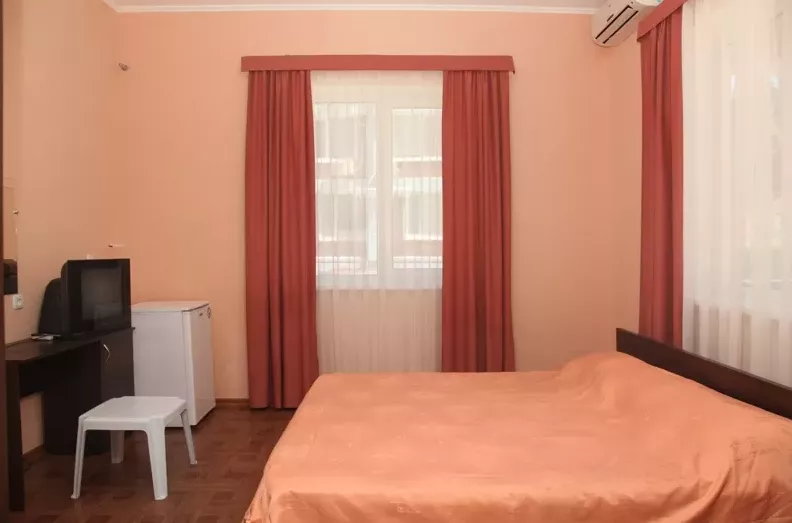 1-комнатный с балконом. Гостевой дом Эйлат. Партенит