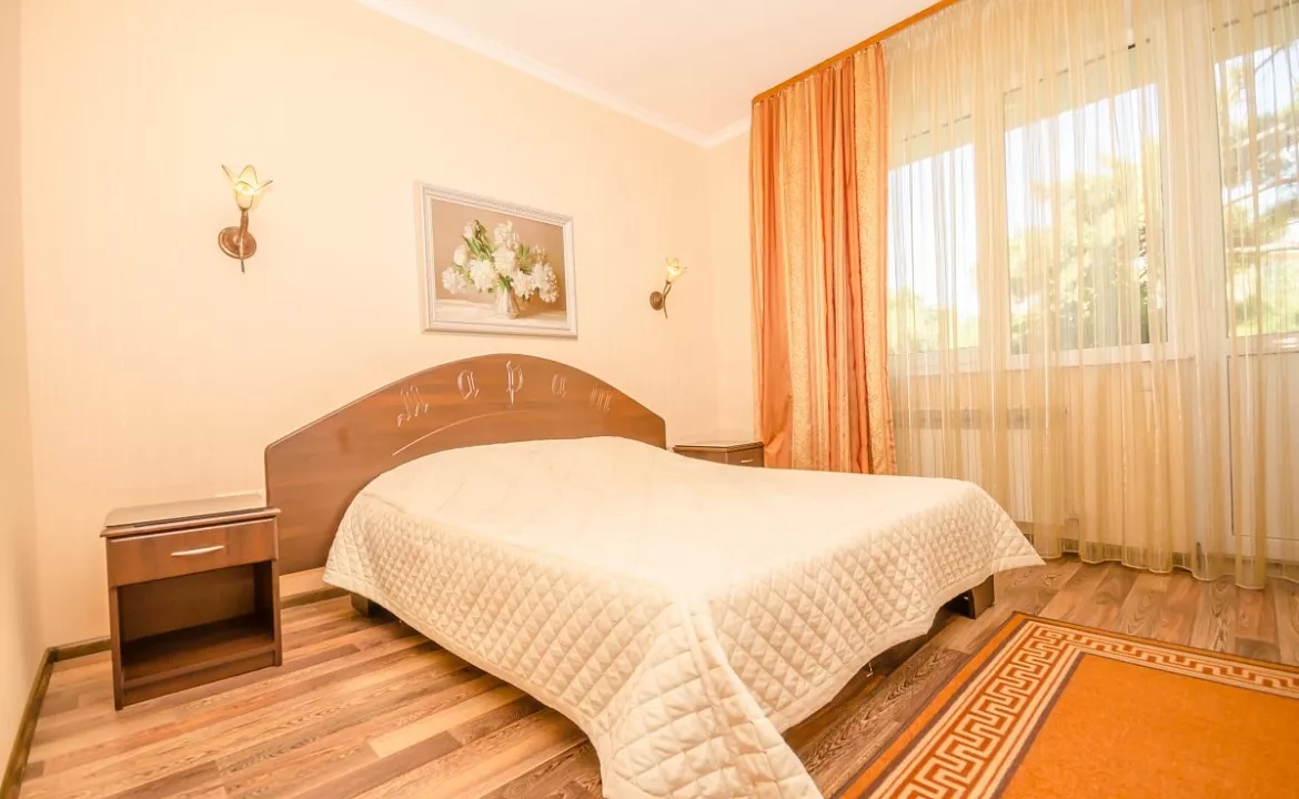 «Люкс без балкона». Отель Вилла Сосновый бор. Гаспра