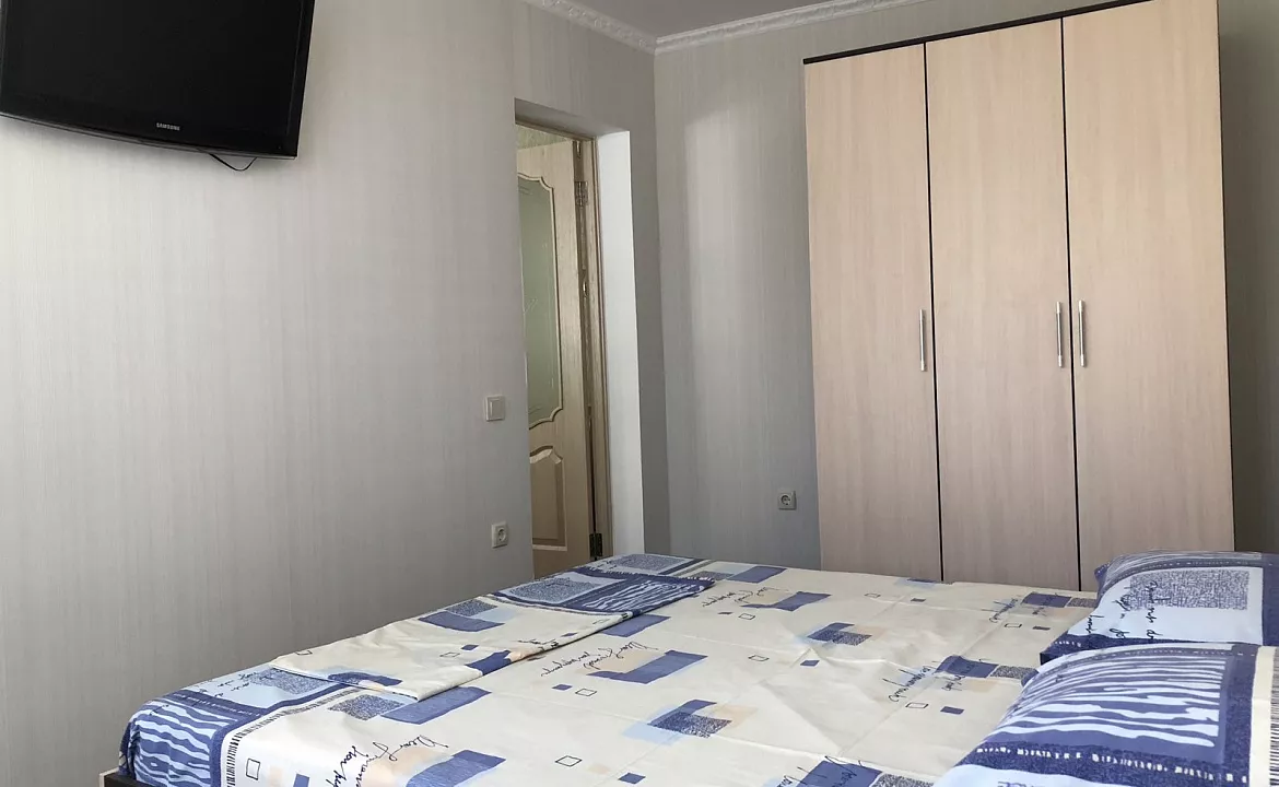 Четырехместный с мини-кухней и балконом. Гостевой дом АнНи. Гаспра