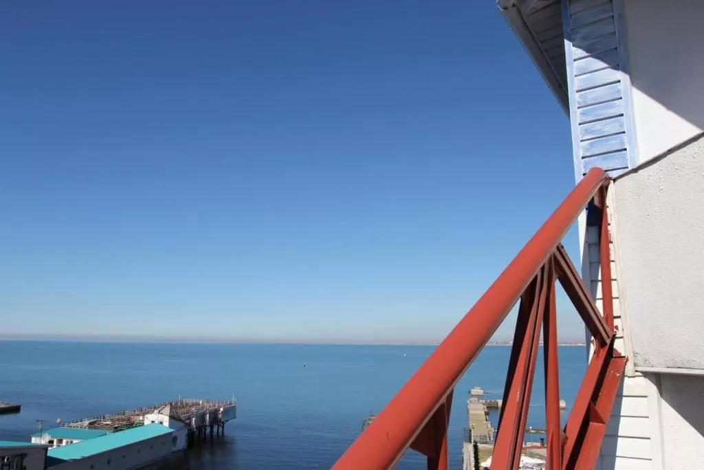 стандарт двухместный вид на море. Гостиница Адмирал. Анапа