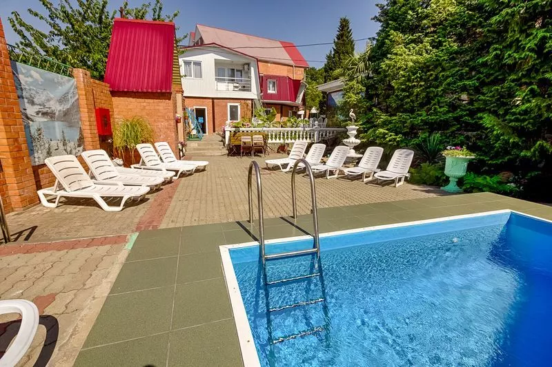 . Гостиница Лазурный. Головинка