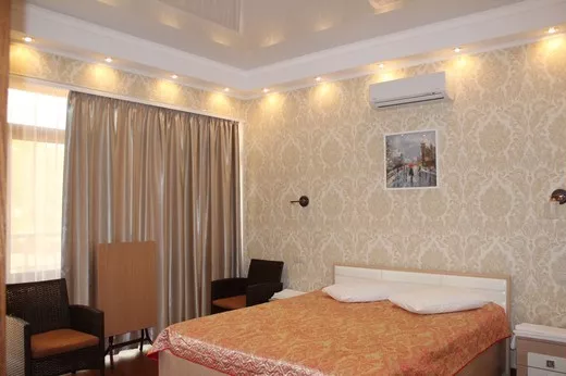 Люкс однокомнатный с мини-кухней. Гостиница Лучистая. Рыбачье