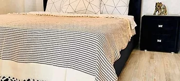 Квартира в многоквартирном доме Апартаменты на Просторной