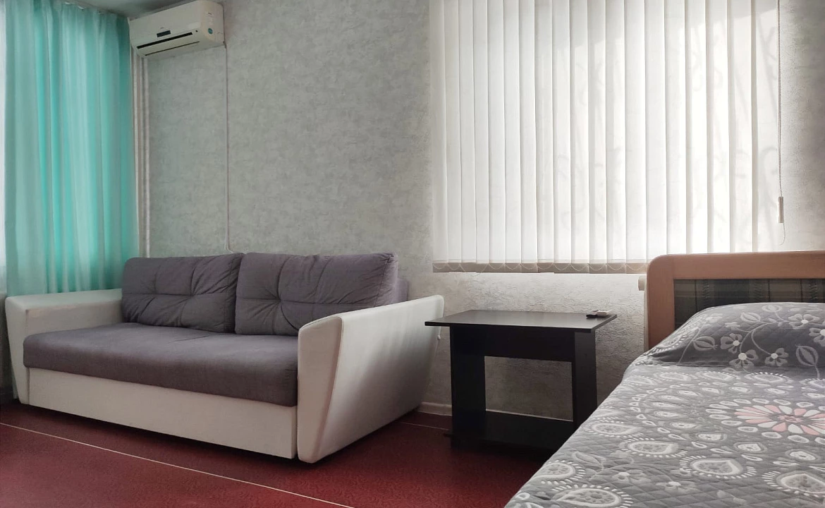 1-но комн квартира в центре п Лазаревское. 1-но комн кв у жд. Лазаревское