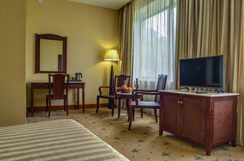 Двухместный Полулюкс с видом на парк. Гостевой комплекс "Мечта Тея". Керчь