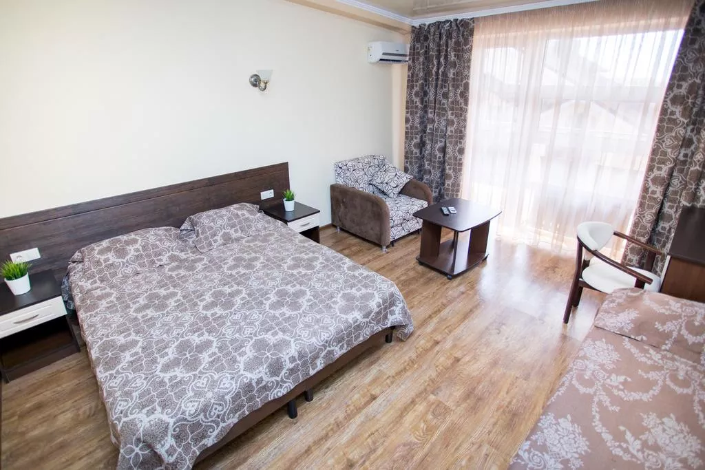 Студио. Отель "Золотое Руно". Витязево