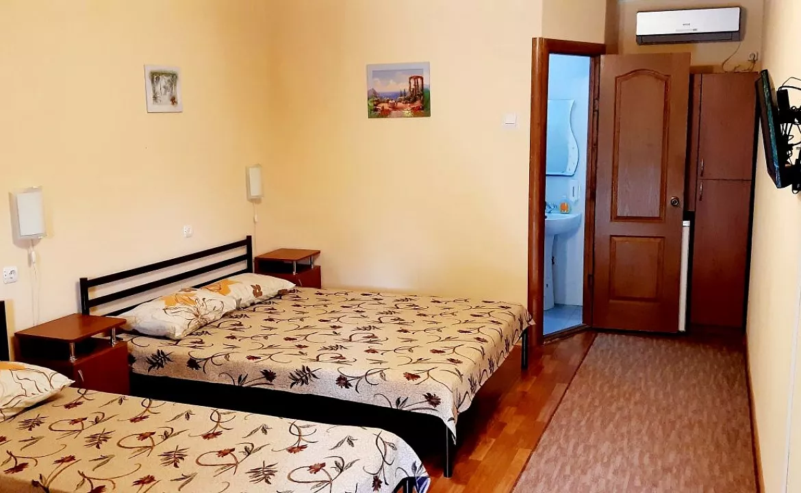 Трёхместный Комфорт. Гостевой дом Орловка. Севастополь Трёхместный Комфорт. Гостевой дом Орловка. Севастополь