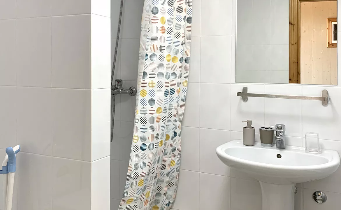 Трехкомнатный коттедж. Гостевой комплекс "Буэнос Диас". Совет-Квадже