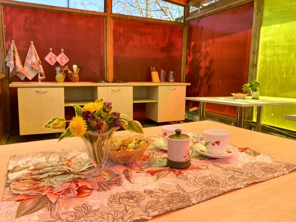 . Гостевой дом Ласточкино гнездо. Голубицкая