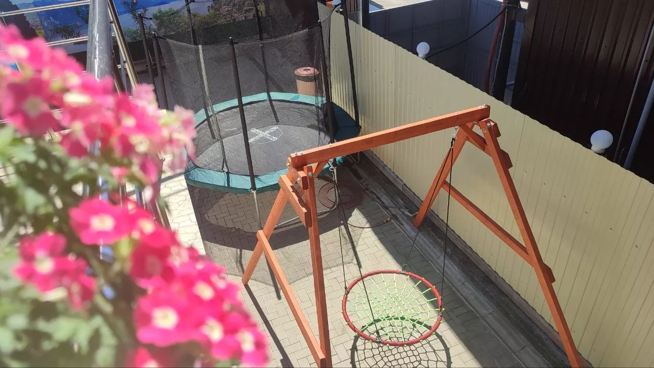 . Гостевой дом "Айсберг". Вардане