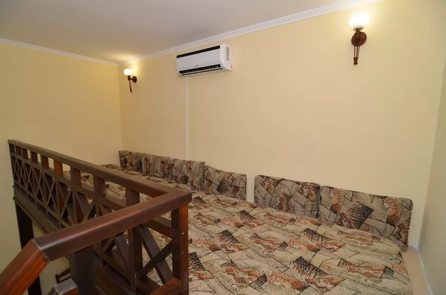 Полулюкс 2-местный на мансардном этаже без балкона. Отель «Перчем». Судак