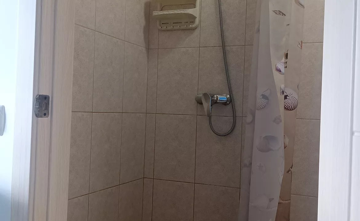 Улучшенный четырёхместный с кухней 2. Гостевой дом Тихий дворик - Орджоникидзе. Орджоникидзе