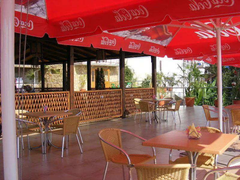 . Гостиница "Александрия" . Лазаревское