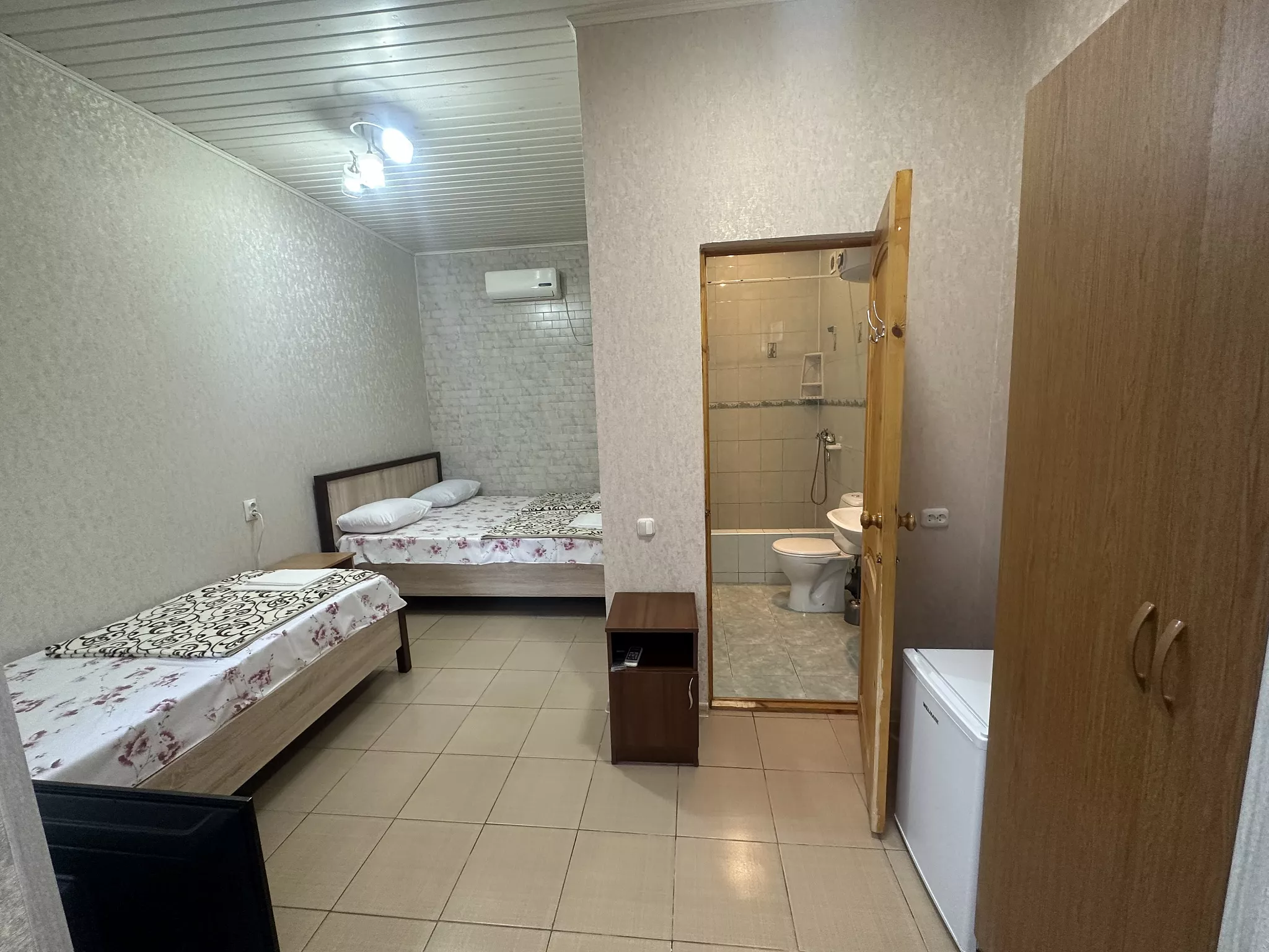 . Гостевой дом Надежда в Гаграх. Гагра