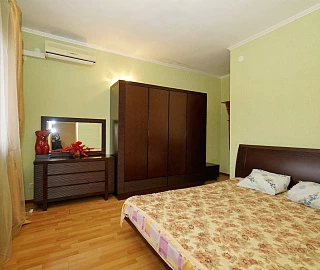 2-КОМНАТНЫЙ НОМЕР С МИНИ КУХНЕЙ. Гостевой дом "Лето".  2-КОМНАТНЫЙ НОМЕР С МИНИ КУХНЕЙ. Гостевой дом "Лето".