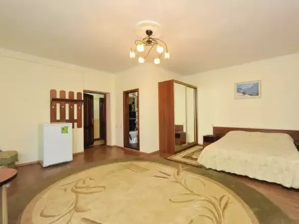 «Люкс» однокомнатный (Главный корпус). Гостиница «Кристалл». Домбай-гостиницы «Люкс» однокомнатный (Главный корпус). Гостиница «Кристалл». Домбай-гостиницы