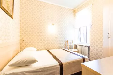 Номер 3-х местный 2-х комнатный с верандой. База отдыха «Крестьянское Подворье». Верхнее Джемете