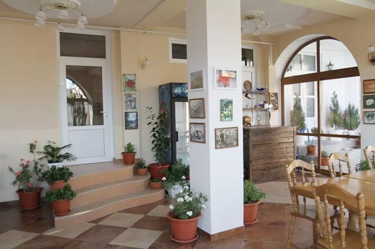 . Гостиница "Версаль". Лазаревское