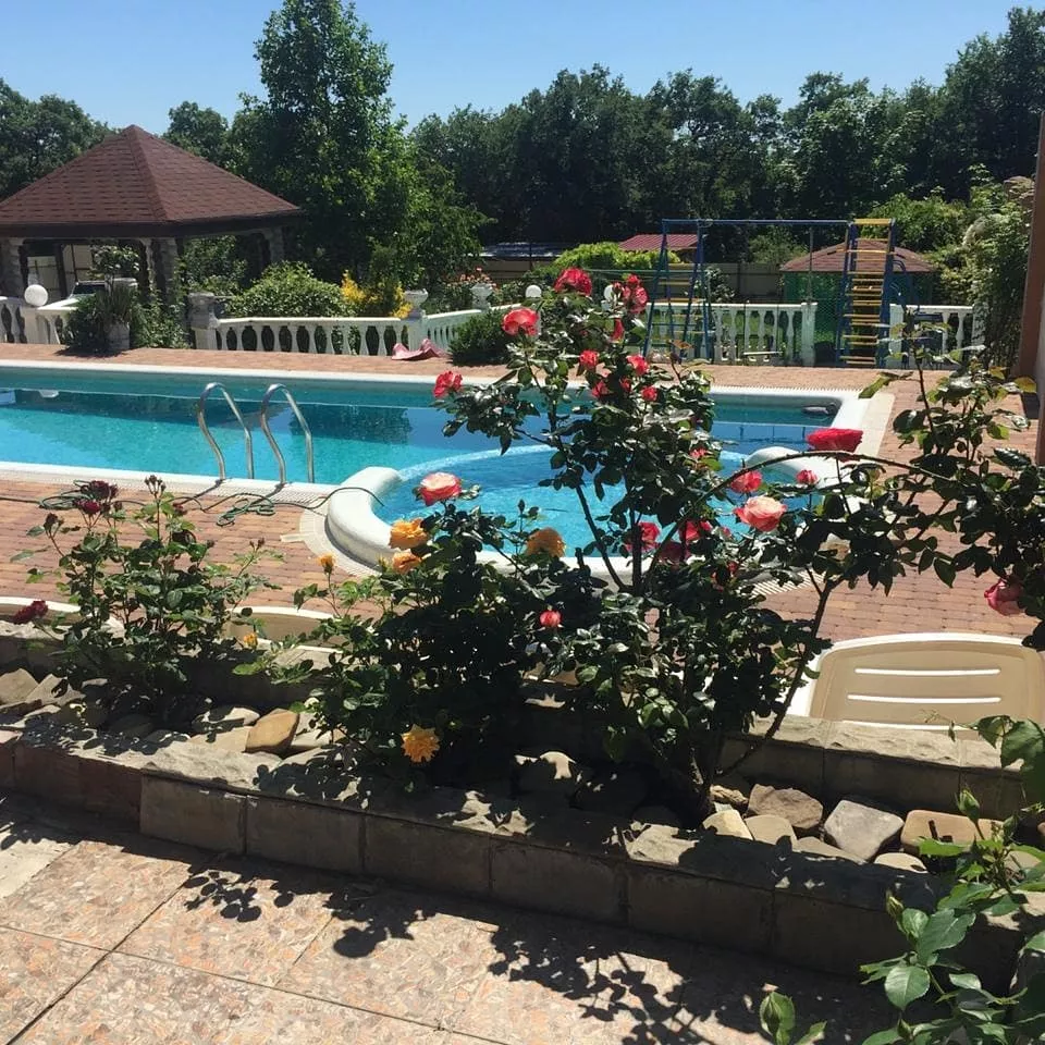 . Дом под ключ Коттедж с бассейном. Дивноморское