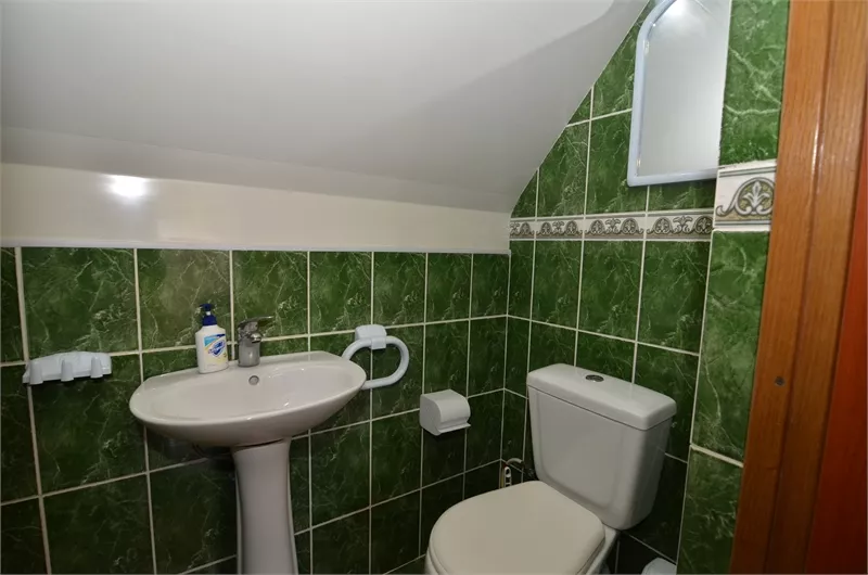 1-комнатный мансардный. Мини-отель "Домик со слоном". Рыбачье 1-комнатный мансардный. Мини-отель "Домик со слоном". Рыбачье