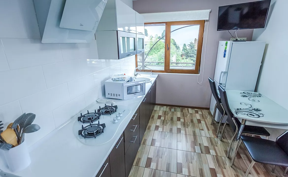 Люкс с балконом до 5 чел. Гостевой дом Пролетарская 12. Гурзуф