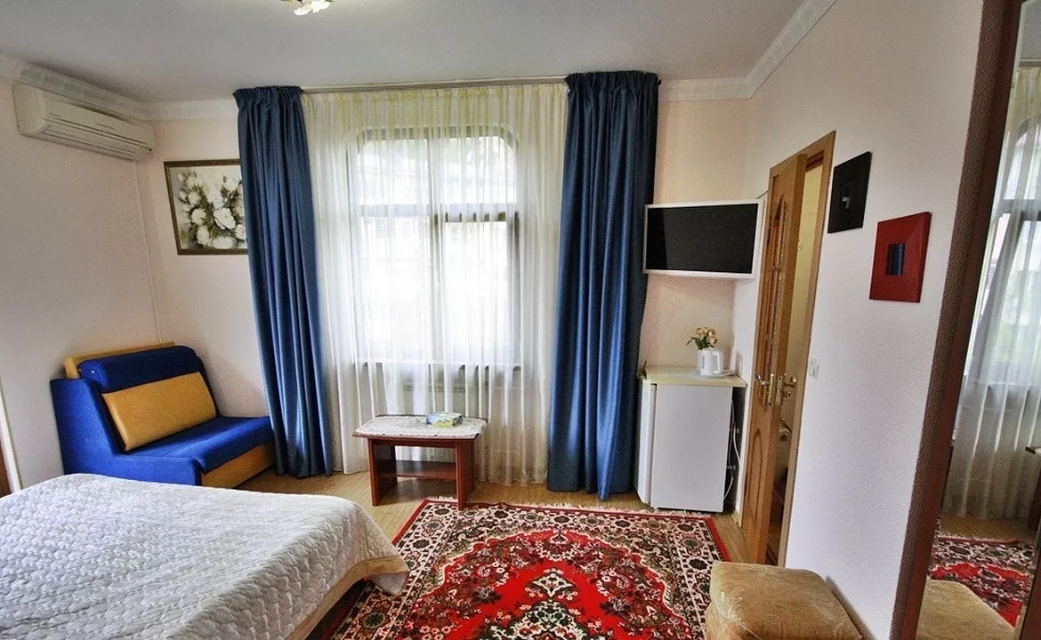 «Стандарт 2х-местный с доп. местом 1 корпус». Гостевой дом «Надежда» . Сочи