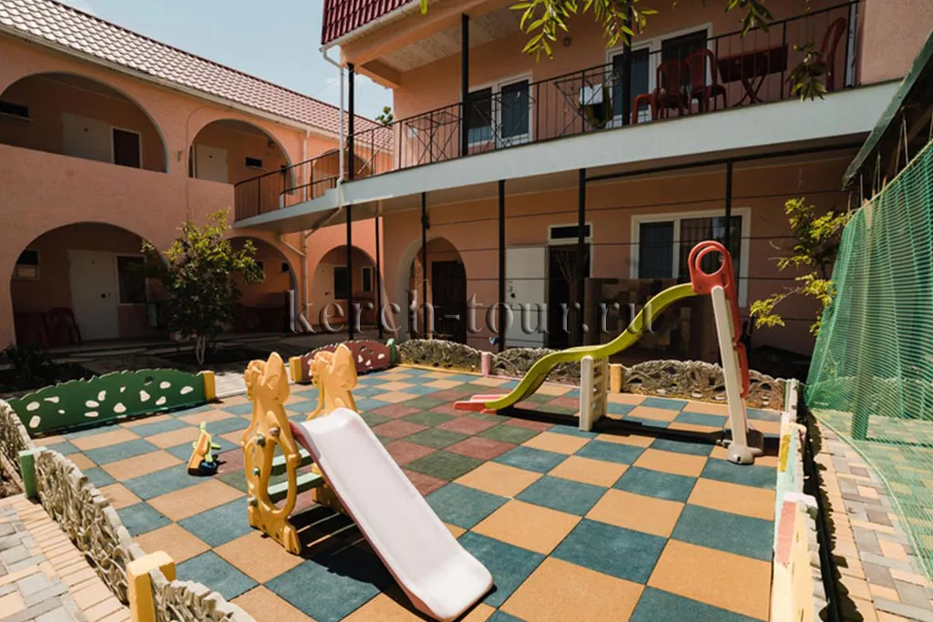 . Гостевой дом «Коктебель». Керчь