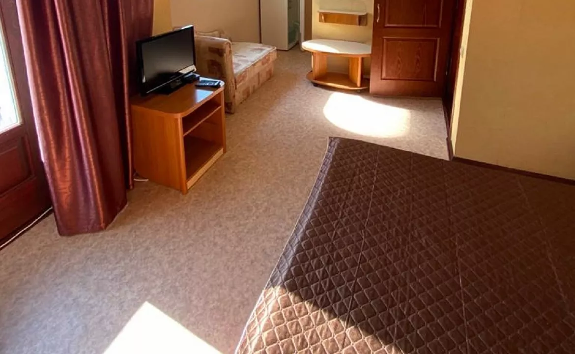 Полулюкс 4х местный. Вилла "Ренессанс". Кореиз