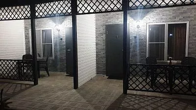 . Гостевой дом "Художник". Должанская