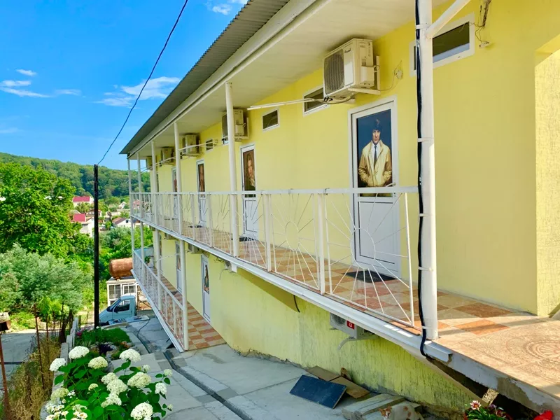 . Гостевой дом "У бассейна". Лоо