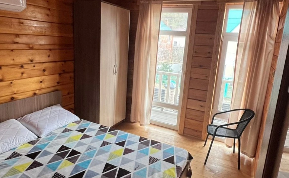 4х местный коттедж- сруб. База отдыха Как дома. Ольгинка