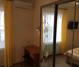 2-комнатные апартаменты (квартира в 150 м от отеля, ул. Мира 19). Дизайн-отель "Massandra". 2-комнатные апартаменты (квартира в 150 м от отеля, ул. Мира 19). Дизайн-отель "Massandra".