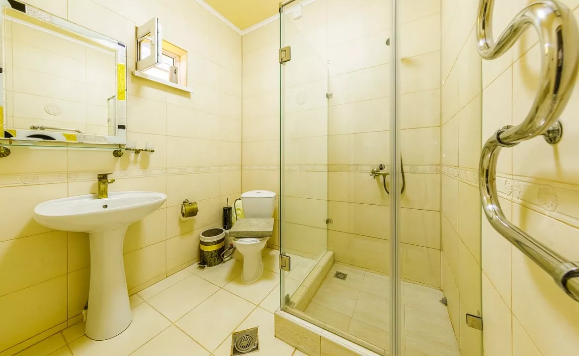 3-комнатный с кухней и балконом. База отдыха "Тюльпан". Витязево