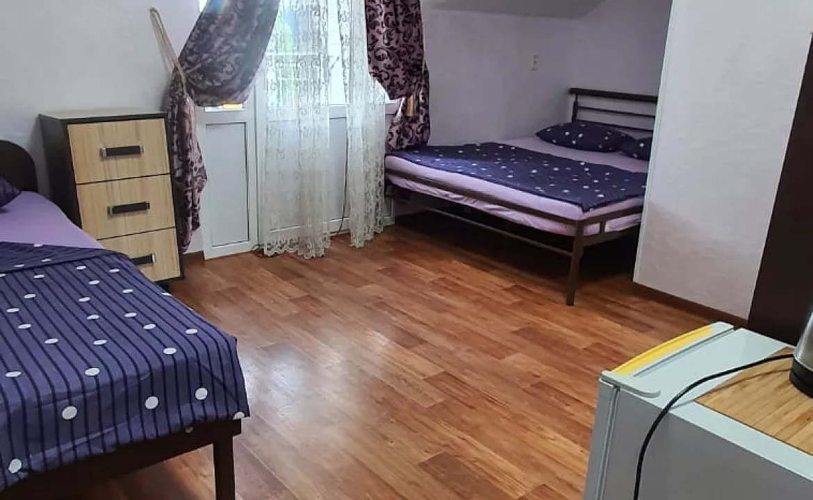С удобствами на 2, 3, 4 и 5 человек. Гостевой дом ОРИОН. Ольгинка