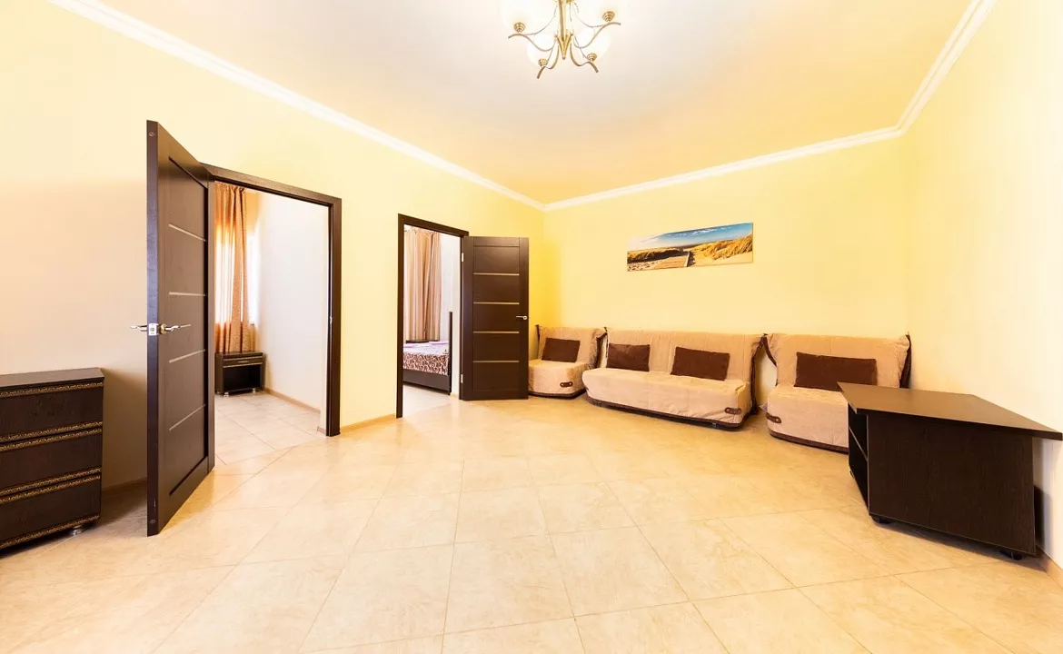 3-комнатный с кухней и балконом. База отдыха "Тюльпан". Витязево