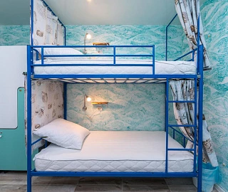 Кровать в общем 6-местном номере для женщин. Хостел Bamboo Hotel. Кровать в общем 6-местном номере для женщин. Хостел Bamboo Hotel.