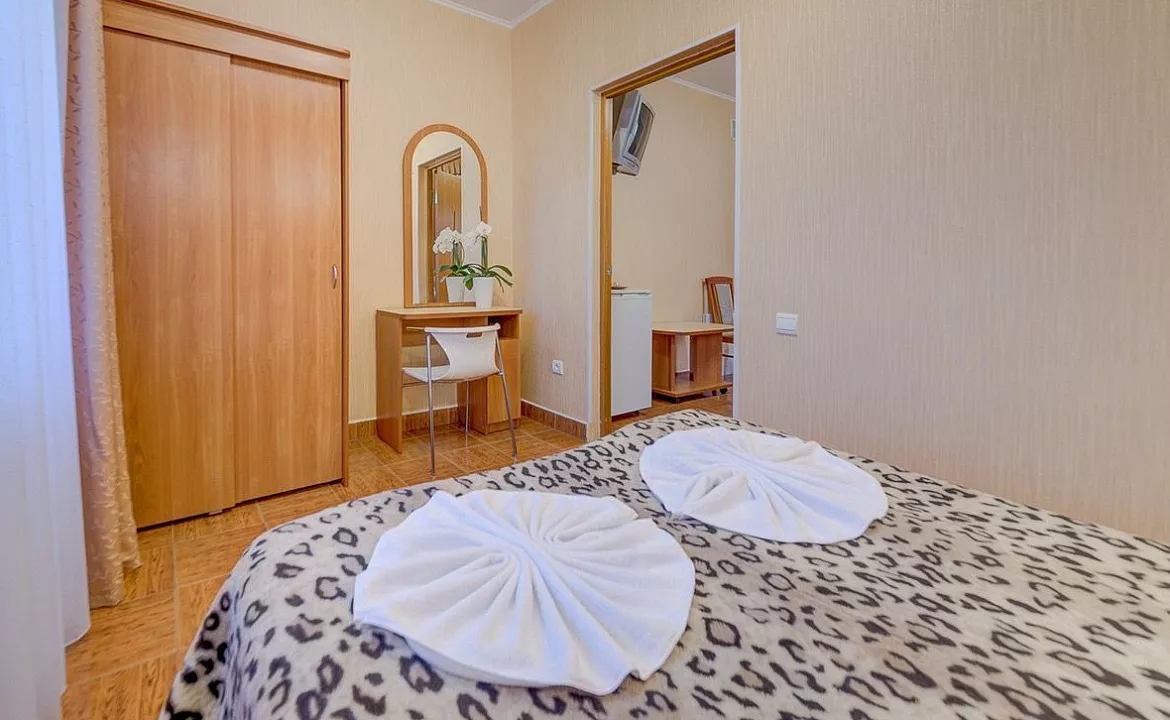 1-й корпус, 2-х комнатный «Cтандарт». Гостиница «Маргарита-1». Анапа