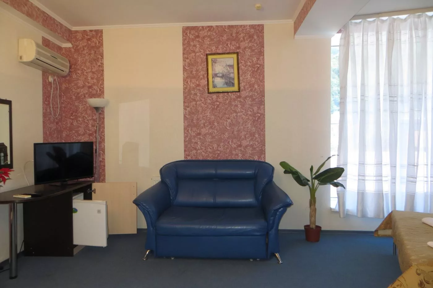 . Гостиница "Парадиз". Ольгинка