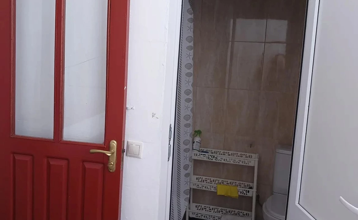 Двухместный номер люкс, от 1 до 2 гостей, двуспальная кровать, балкон, вид на море. Гостевой дом "Горная лаванда". Лазаревское